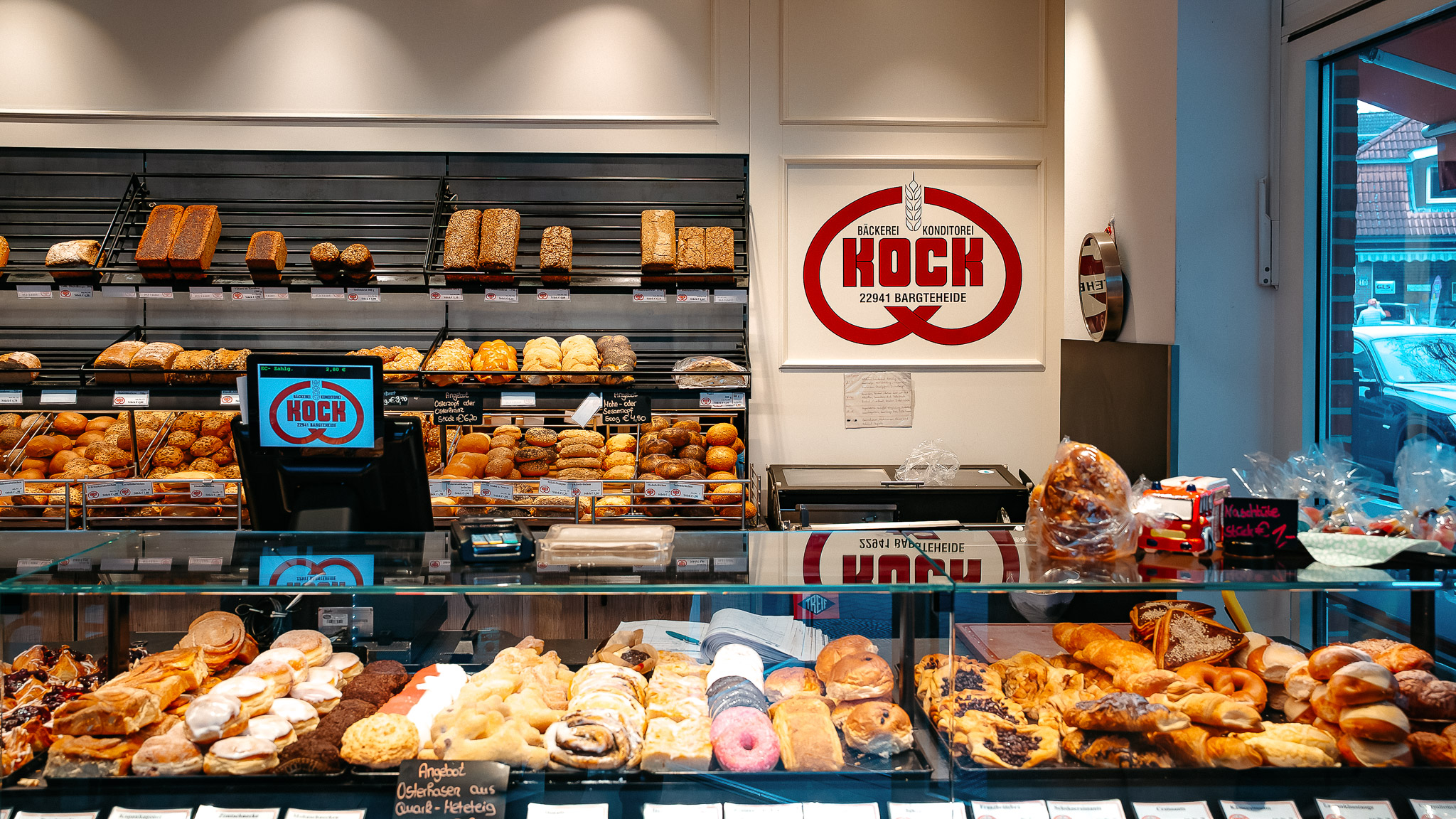 DSC02099 A7S3 Images April BK 2025 Enhanced NR